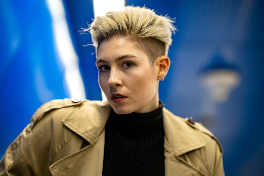 Trench coat portré — jelen idejű karakter &mdash; Great Tide fotó portfólió